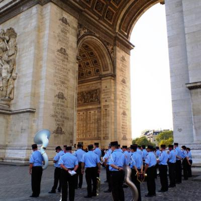 Ravivage de la flamme du soldat inconnu